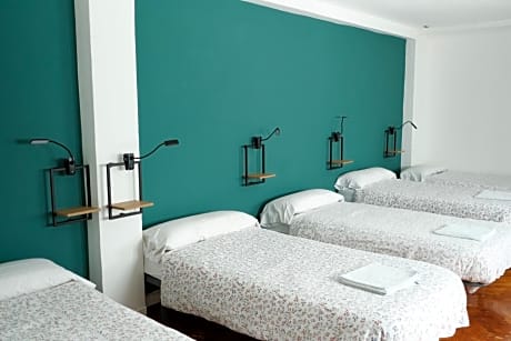 Bed in 5-Bed Mixed Dormitory Room