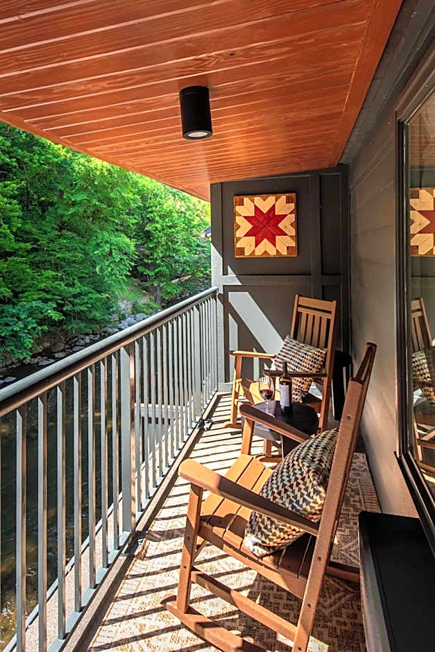 Historic Rocky Waters Inn, A Small Luxury Hotel