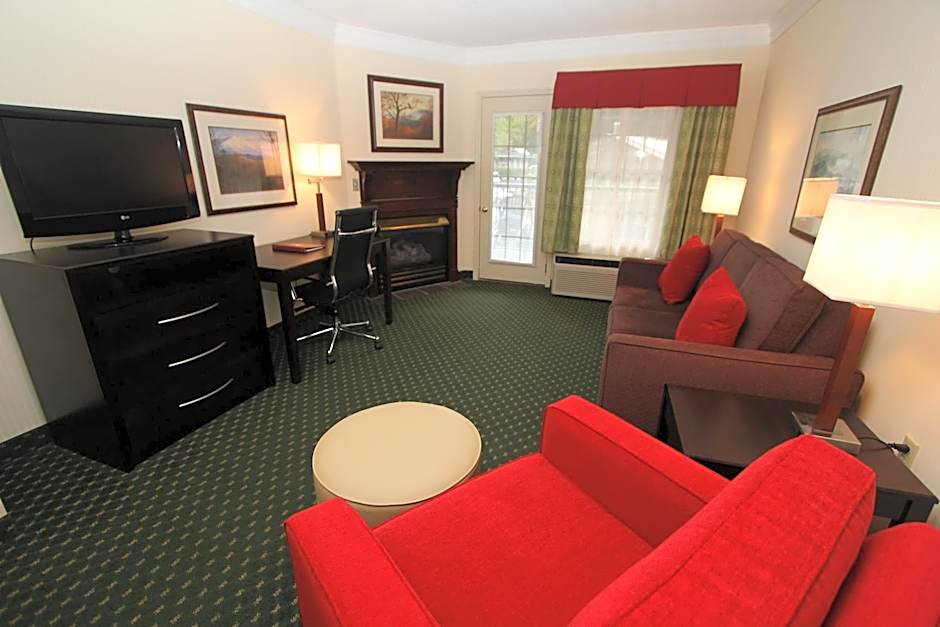Black Bear Inn & Suites