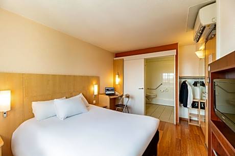 Double Room - Disability Access