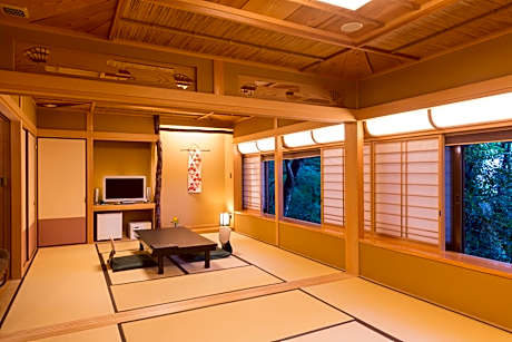 Japanese-Style Deluxe Room FUJI