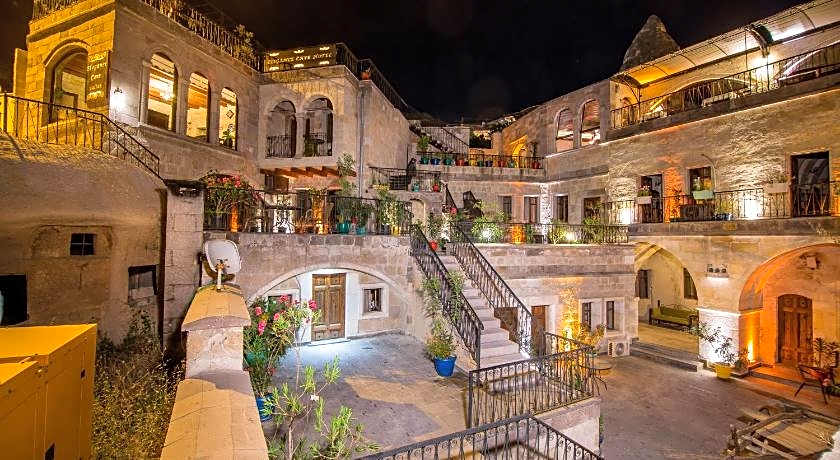 Elegance Cave Suites