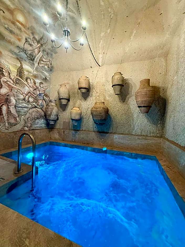 Cappa Via Cave Hotel