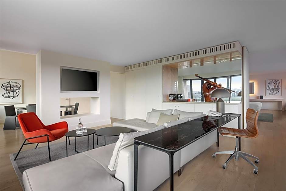 The Morrison Dublin, Curio Collection by Hilton