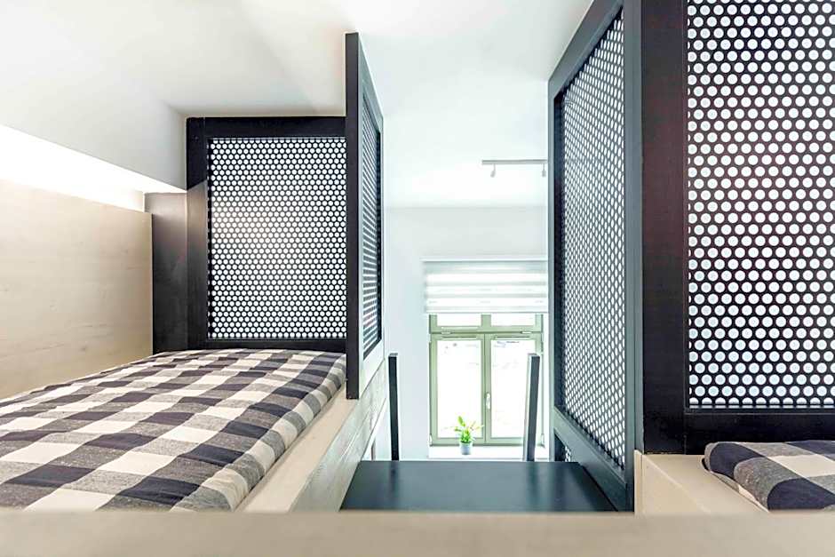 Lofty Kampus Garnizon