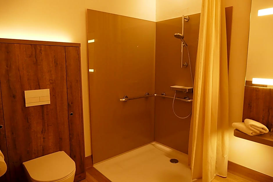 Meyn's Apartments & Hotel