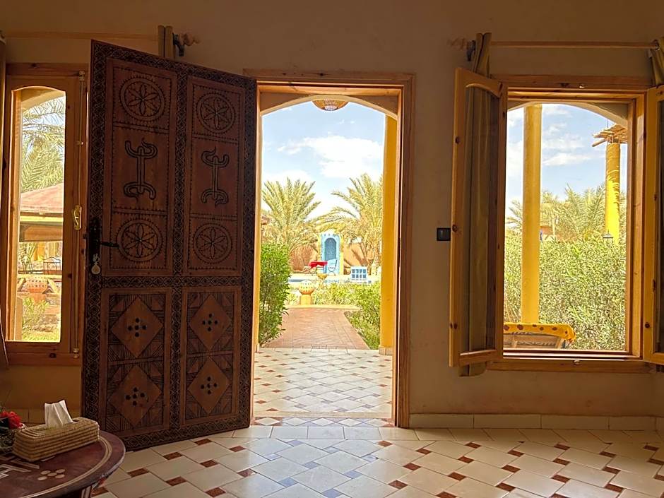 Oasis Tilogui-Luxury Hotel Restaurant and Desert Excursions In Zagora