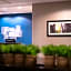 Holiday Inn Express & Suites Bakersfield Airport By IHG