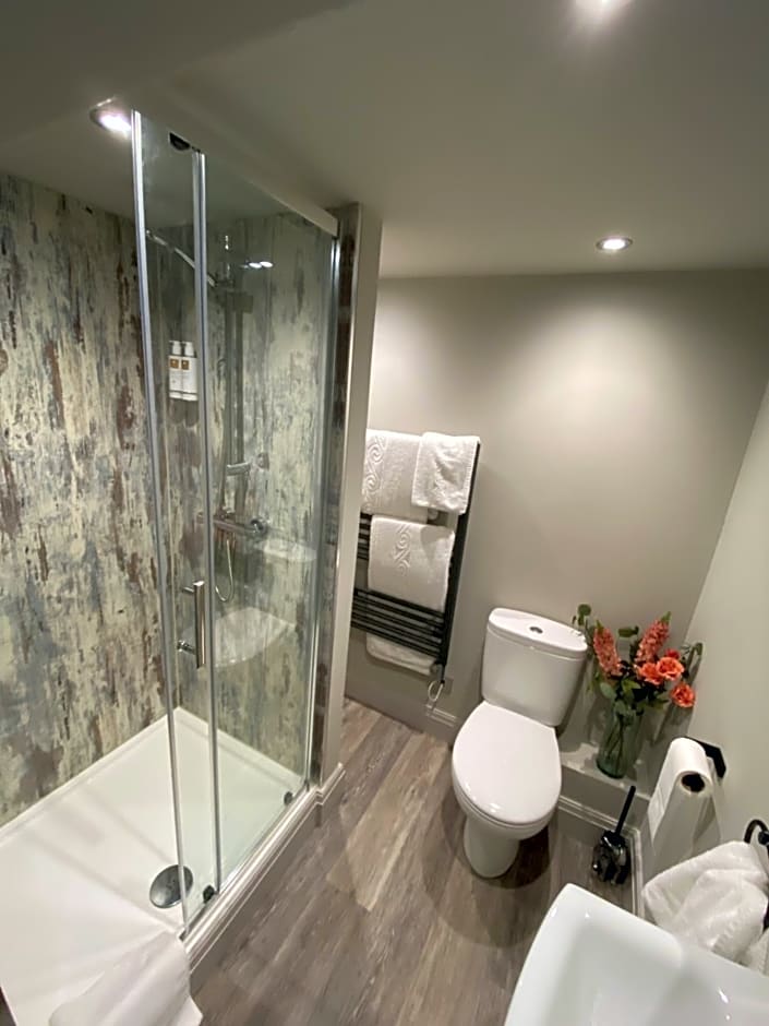 The Hive at Poppi-Red