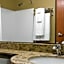 Microtel Inn & Suites by Wyndham Kenedy/Karnes City