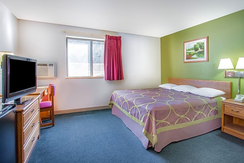 Super 8 by Wyndham Richmond/Broad Street