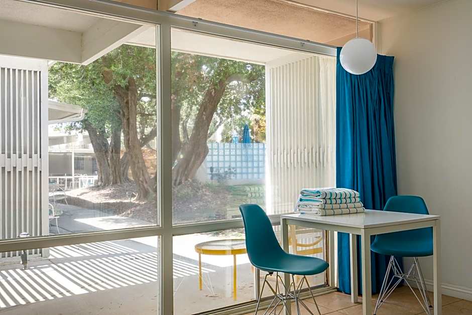 Monkey Tree Hotel by AvantStay Stylish Hotel in Palm Springs w Pool