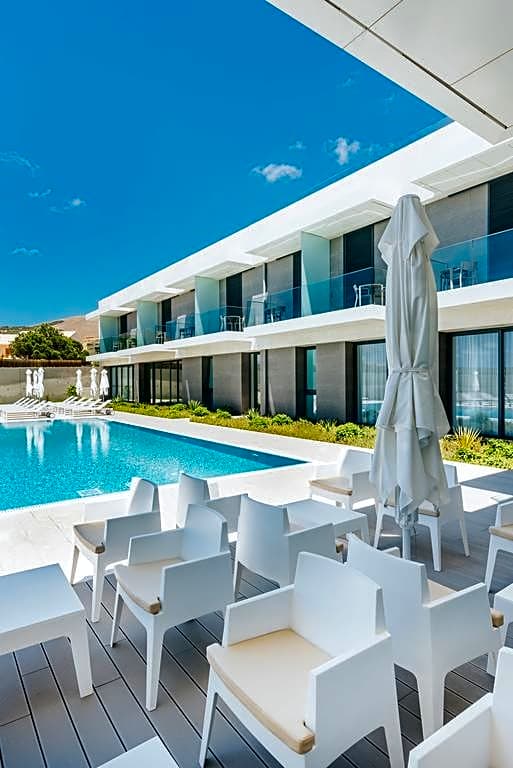 Vila Baleira Village