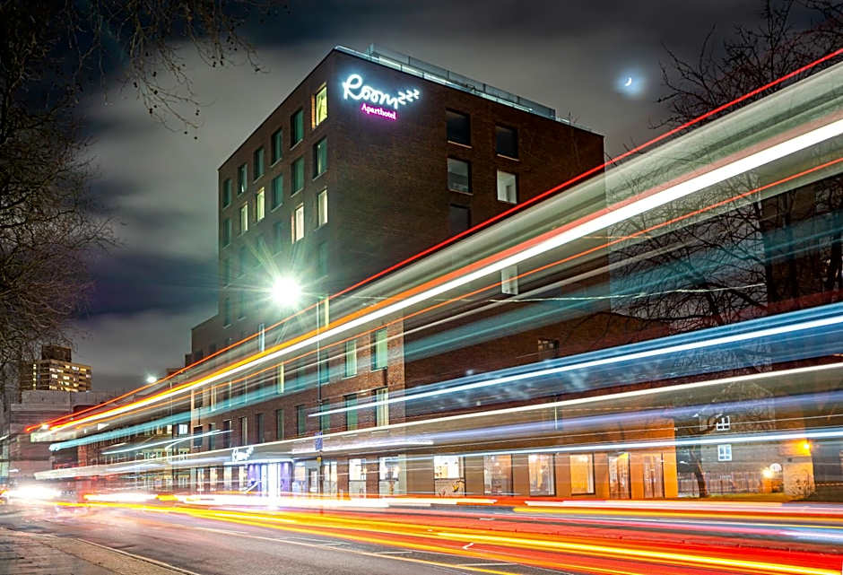 Roomzzz London Stratford