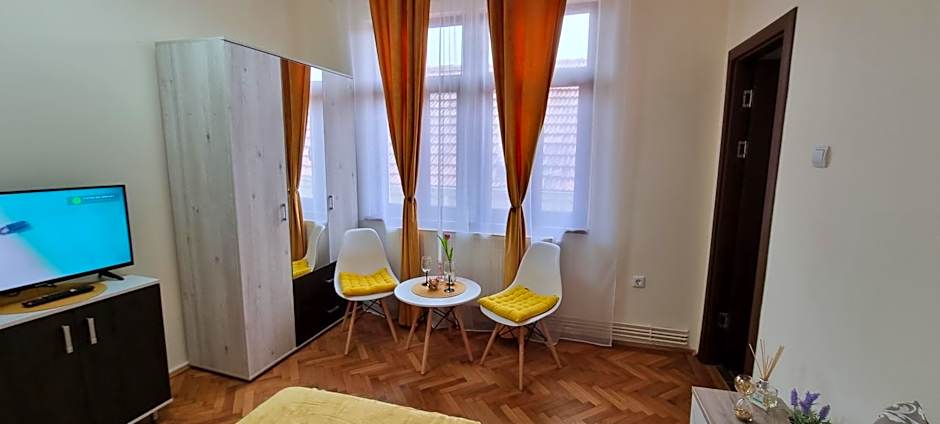 Happy Mood Apartments