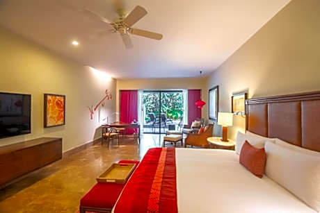 ZEN GRAND POOL SUITE NATURE VIEW