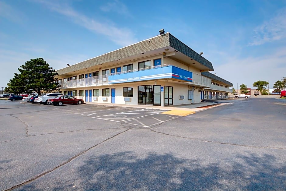 Motel 6-Wichita, KS - AIRPORT