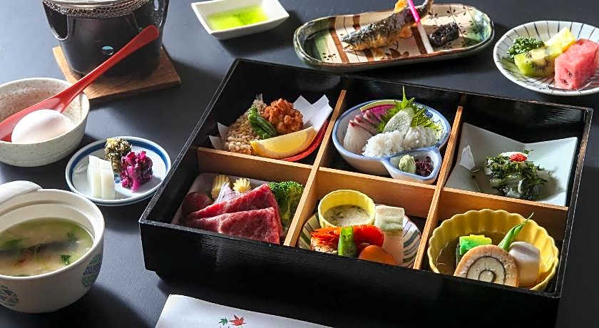 Momijiya Honkan Takao Sansou Ryokan