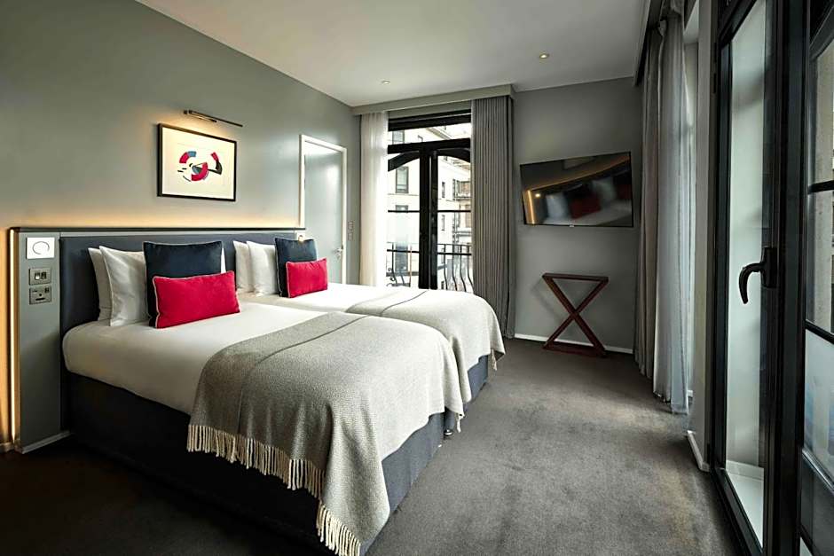 Photo 1 of 7 of Superior 2 Beds and 1 King Bed