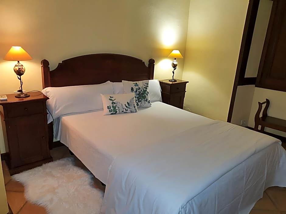 Hotel Rural La Raya 1866