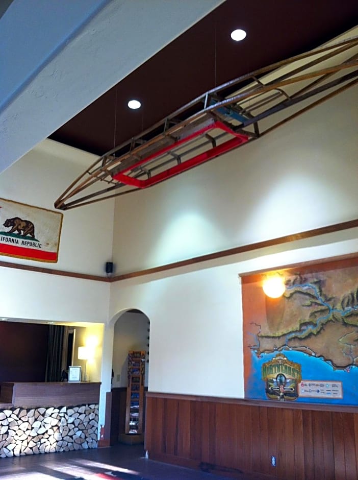 The Redwood Riverwalk Hotel