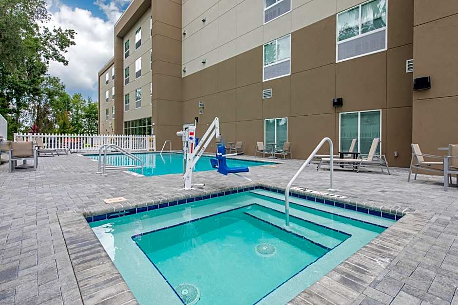 Holiday Inn Express & Suites West Melbourne By IHG