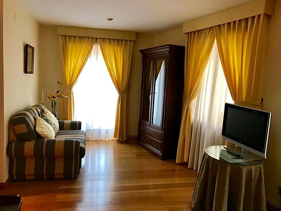 Photo 1 of 7 of Junior Suite