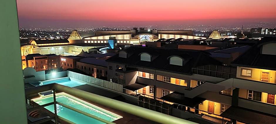 Gateway Oceans - 2 Adults & 4 Children ONLY - Families or 1 Couple only - No parties