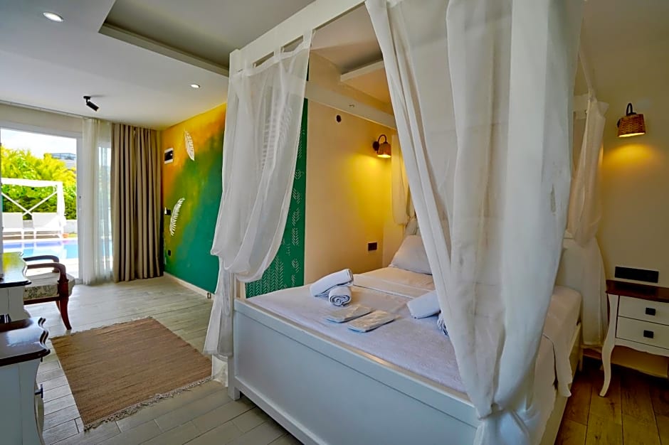 La Mira Suites