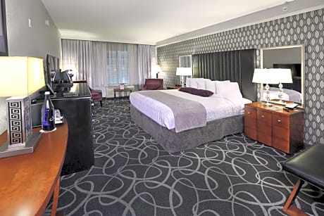 Deluxe Room with One King Bed