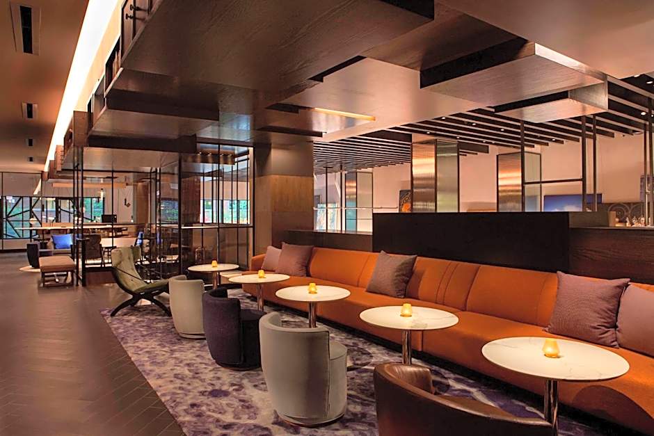 HOTEL EMC2, Autograph Collection by Marriott