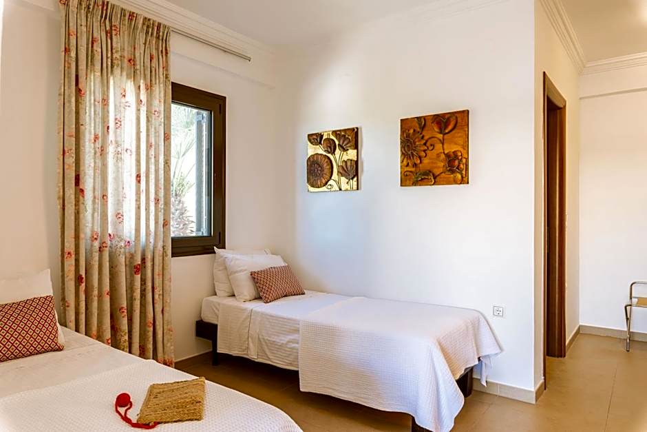 3Aktes Suites & Studios