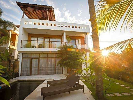 Balian Surf Villas