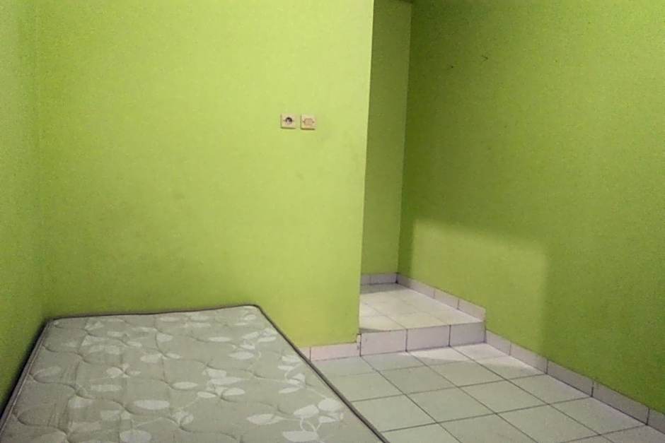 OYO Life Kost ijo Tembok Tinggi