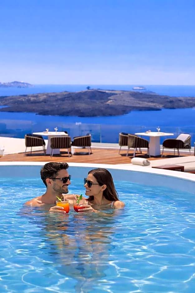 Sun Rocks Boutique Hotel - Caldera View Suites & Sunset Dining Experience