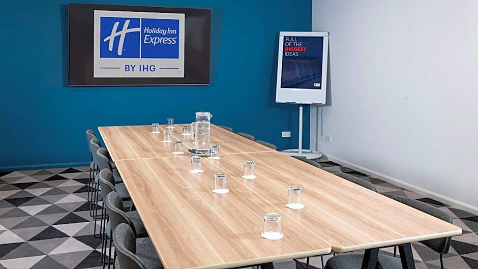 Holiday Inn Express Burton on Trent By IHG