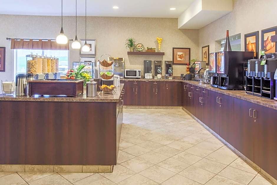 Ramada by Wyndham Camrose