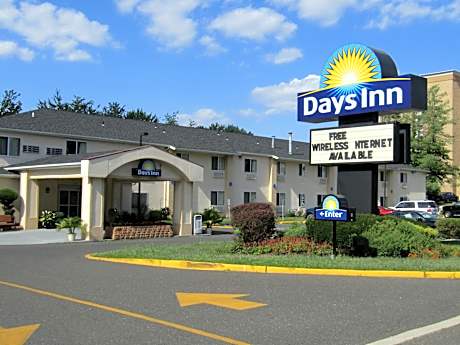 Days Inn by Wyndham Runnemede Philadelphia Area