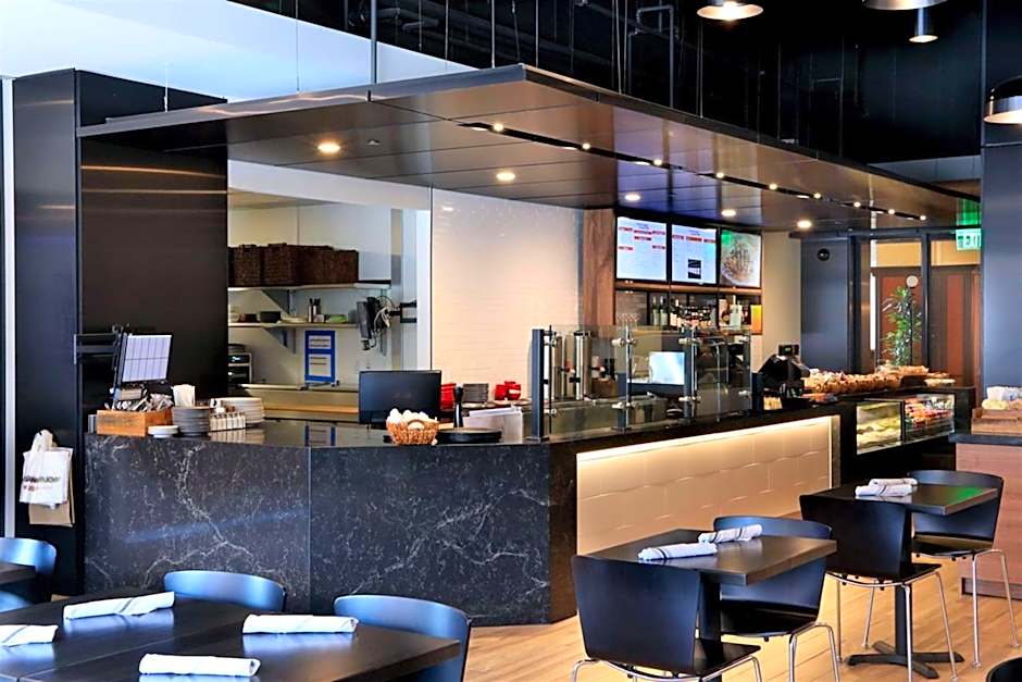 Amway Grand Plaza Hotel, Curio Collection by Hilton