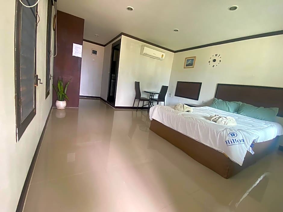 Phangan Chalet Bungalow & House