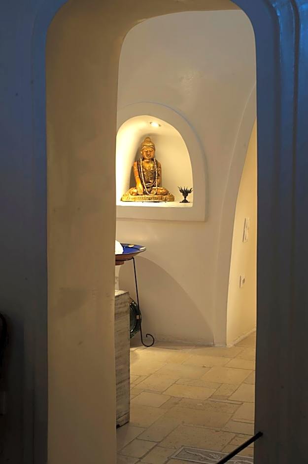 Heliophos Boutique Caves