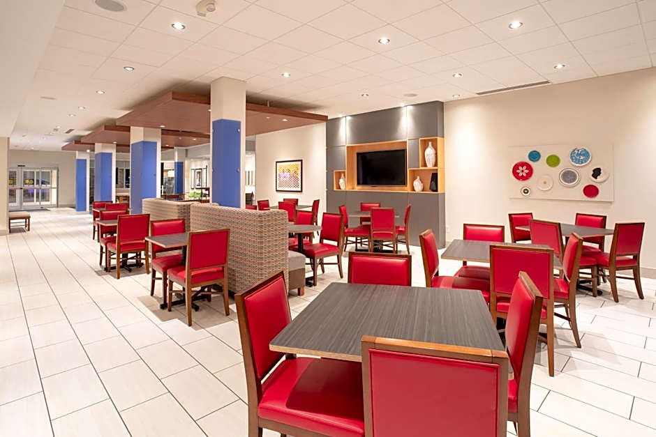 Holiday Inn Express & Suites Sterling By IHG