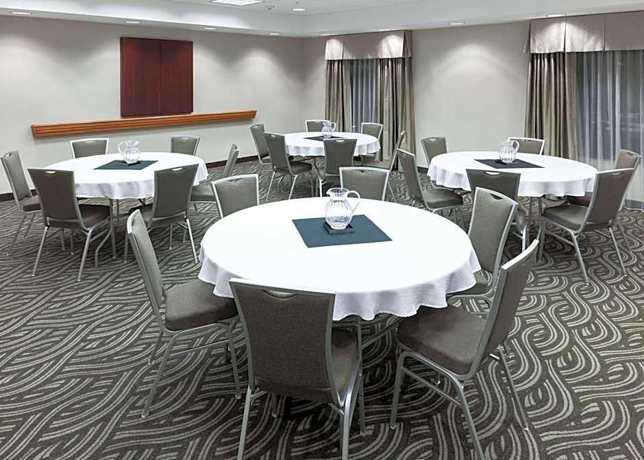 Hampton Inn By Hilton & Suites Tulare