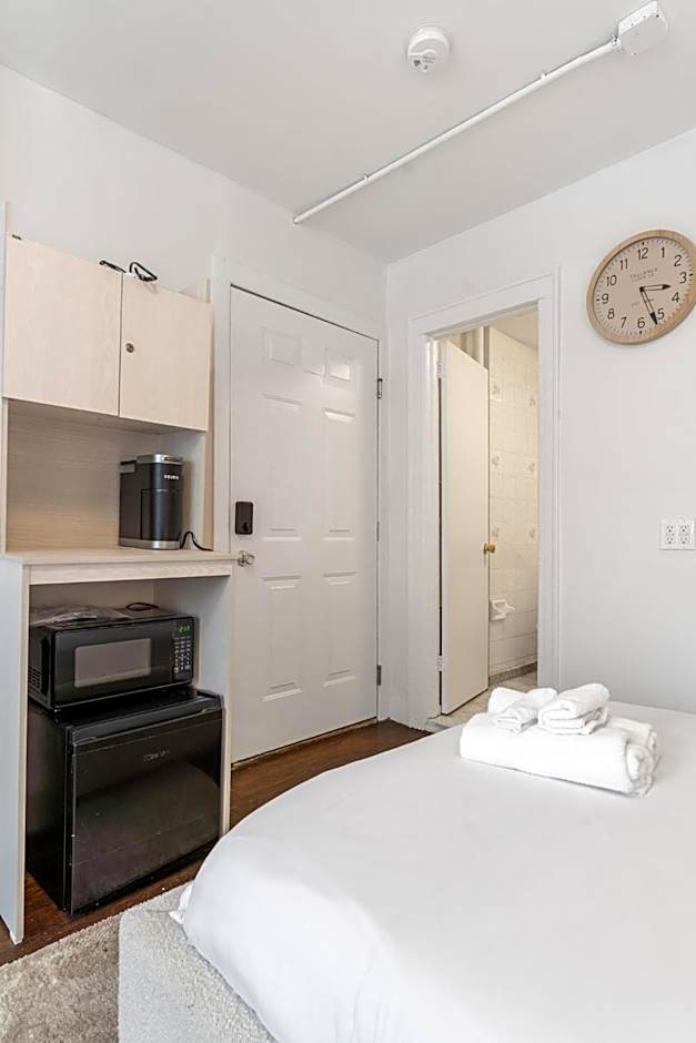 Bay Ridge ApartHotel