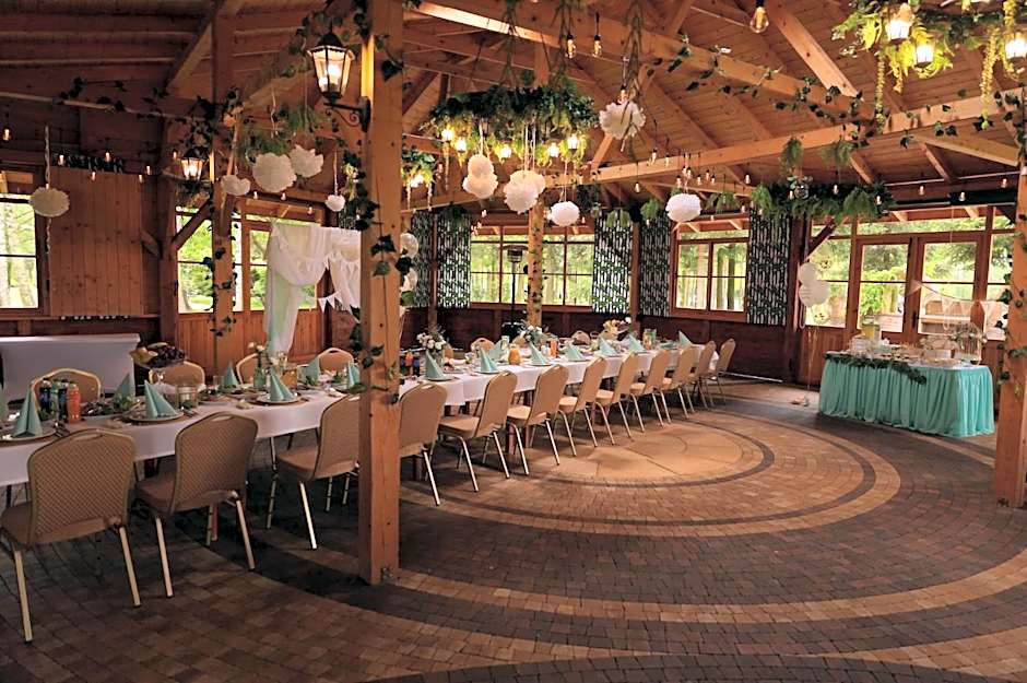 Hotel Chabrowy Dworek