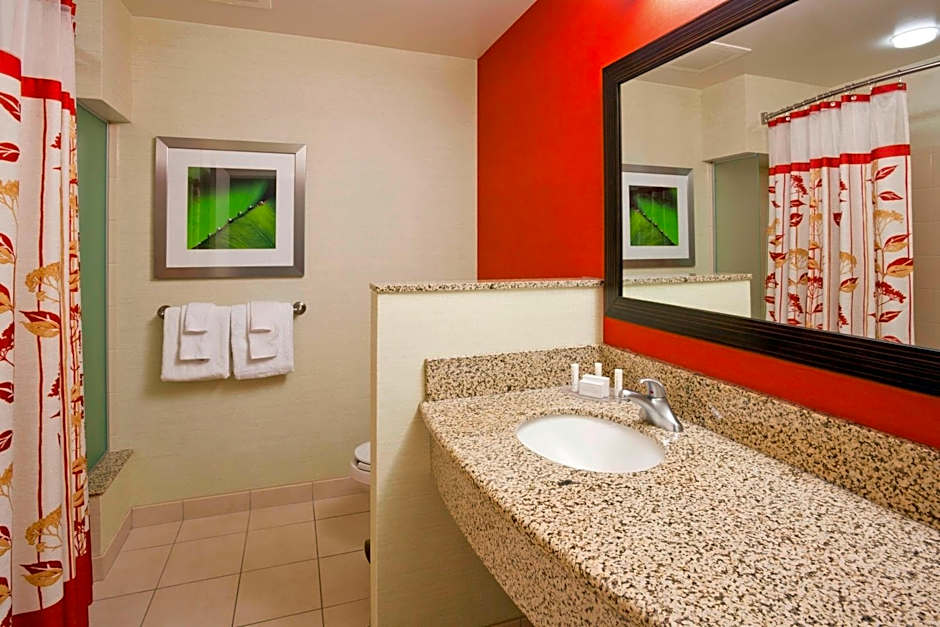 Courtyard by Marriott Minneapolis Maple Grove/Arbor Lakes