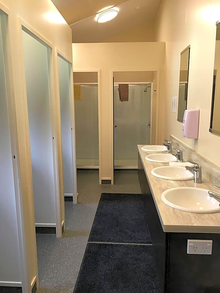 Lakefront Lodge Backpackers – Lake Tekapo, TX