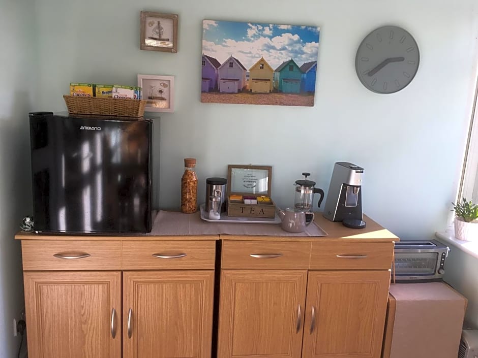 Luxury 3 bedded room with sea peeps and parking