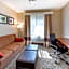 Comfort Suites Near Six Flags Magic Mountain