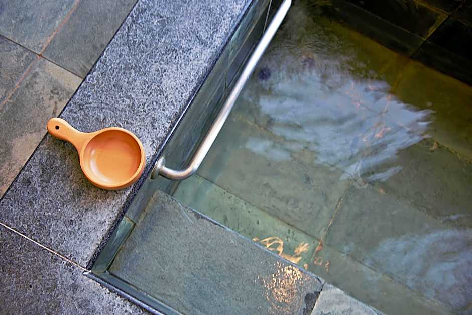 Muen Hot Spring Hotel